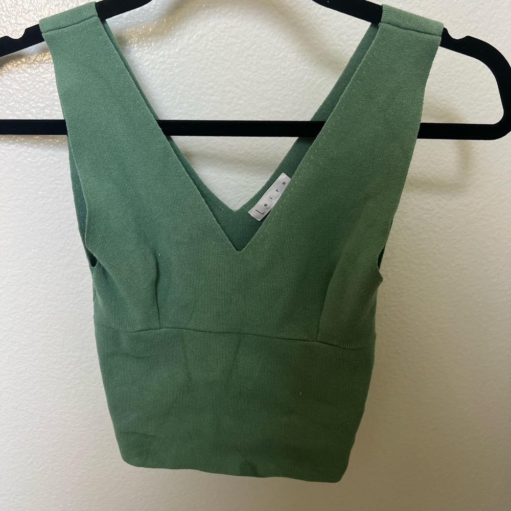 Leith Green Sleeveless Crop Tank Top